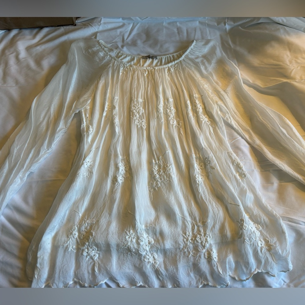 Elena Baldi (Italy) Summer Silk Blend Top with Embroidered Floral Design, Large - Picture 3 of 9